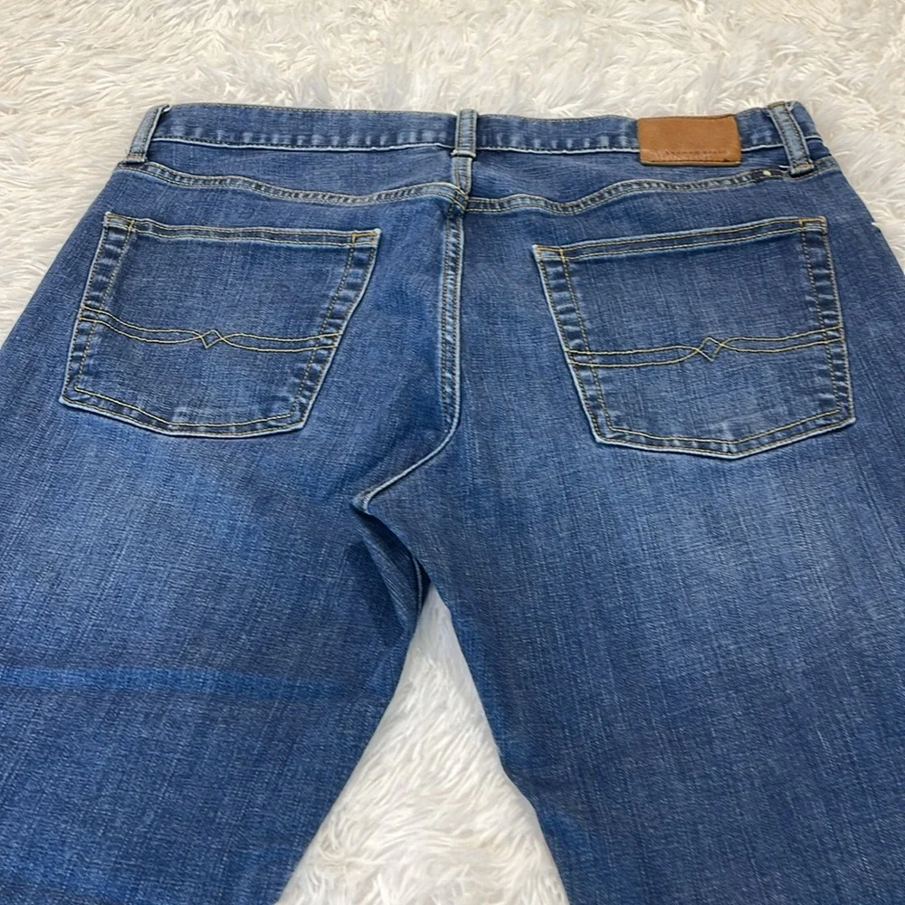 Lucky Brand MENS 221 ORIGINAL STRAIGHT SIZE 36/30 Fit Blue Jeans